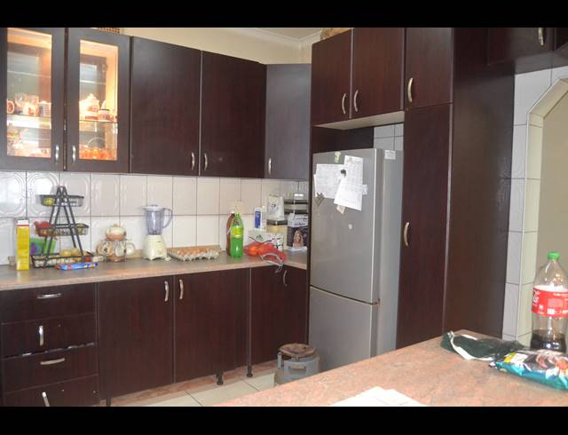 3 BEDROOM HOUSE FOR SALE IN PARK RYNIE